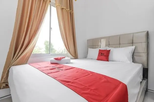 RedDoorz near Jembatan Ampera Palembang