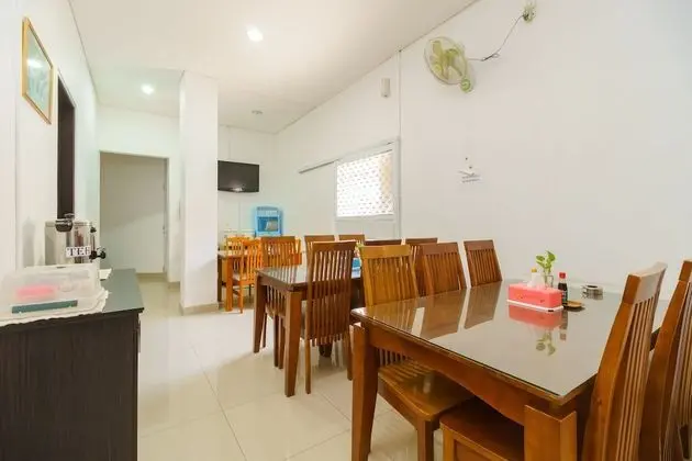 RedDoorz near Jembatan Siti Nurbaya Padang - İç Mekan