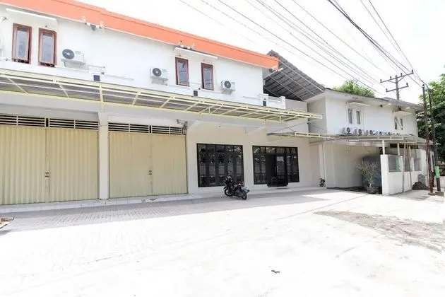 RedDoorz near Jogja Kembali Monument 3 - Dış Mekan