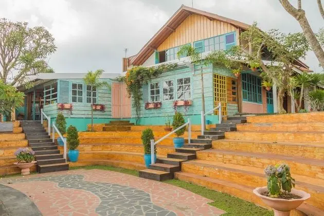 RedDoorz near Kampung Gajah 2