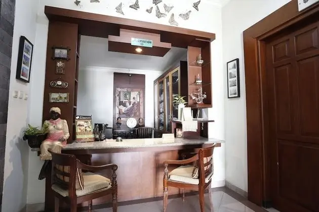Reddoorz near Lempuyangan Station 2 - Lobi