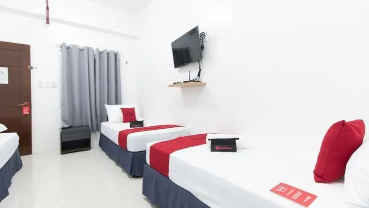 RedDoorz near Liceo De Cagayan University Highschool - Oda