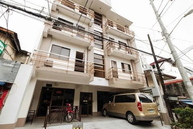 RedDoorz near Little Tokyo Makati