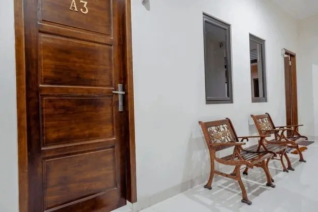 RedDoorz near Living Plaza Purwokerto - İç Mekan