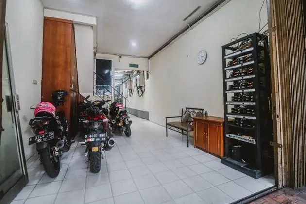 RedDoorz near Lokasari Mangga Besar 7