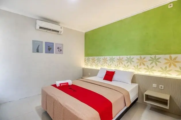 RedDoorz near Malioboro Tugu Station Jogja 2 - Öne Çıkan Resim