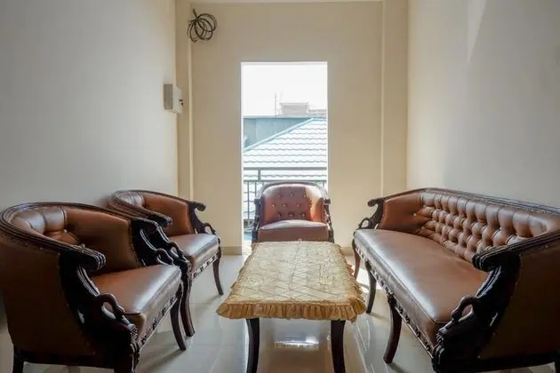 RedDoorz near Millenium Waterpark Palu - İç Mekan