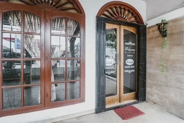 RedDoorz near Millennium ICT Center Medan - Dış Mekan