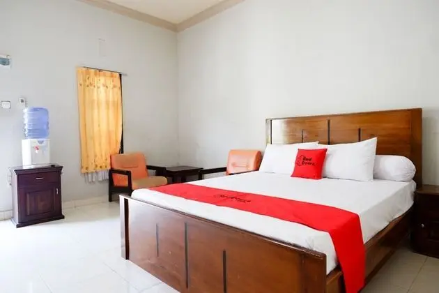 RedDoorz near Mutiara SIS Al Jufrie Airport Palu - Öne Çıkan Resim