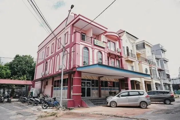RedDoorz near Nagoya HIll Batam 4