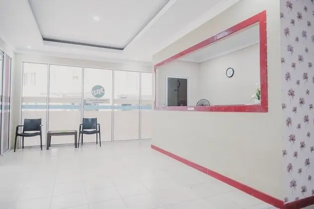 RedDoorz near Nagoya HIll Batam 4 - Lobi