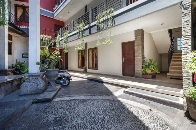 RedDoorz near Ngurah Rai Airport 2