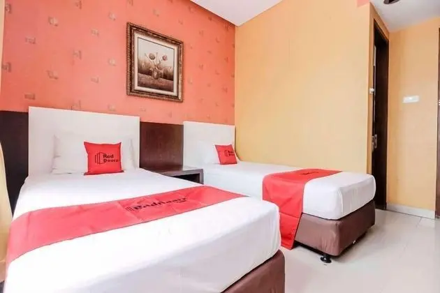 REDDOORZ NEAR PASAR PAGI CIREBON