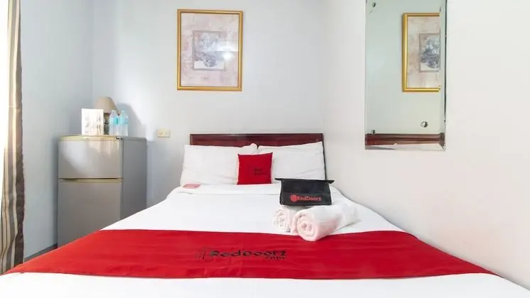 RedDoorz near Peoples Park Tagaytay - Oda