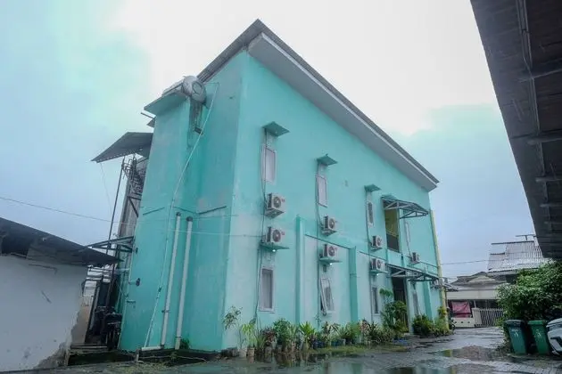 REDDOORZ NEAR POLITEKNIK MANADO