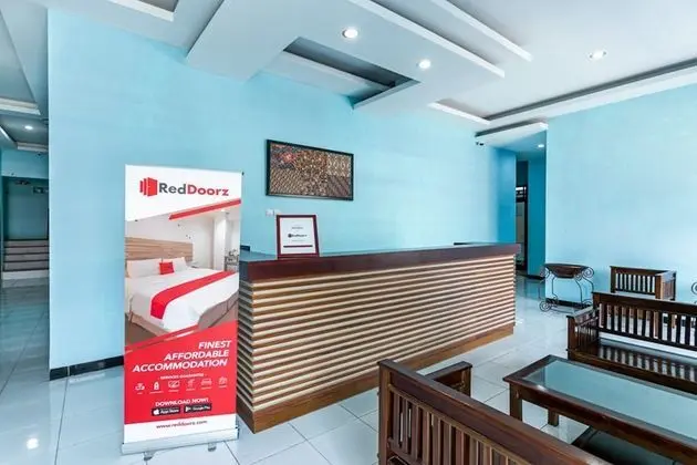 RedDoorz near Puro Mangkunegaran - Lobi