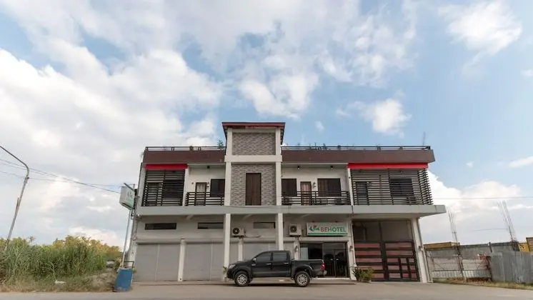 RedDoorz near Robinsons North Tacloban