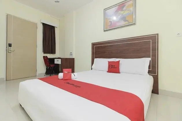 RedDoorz near RS Bhayangkara Palembang