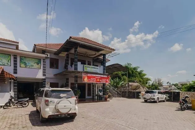 RedDoorz near RS Harapan Pematangsiantar - Dış Mekan
