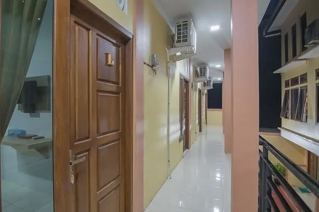 RedDoorz near RSUD Dr. Abdul Aziz - İç Mekan
