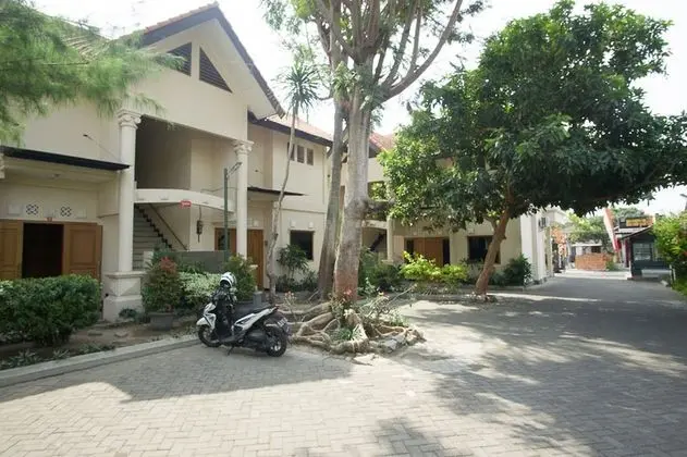 RedDoorz near Rumah Sakit Baptis Kediri - Dış Mekan