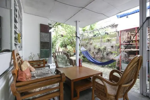 RedDoorz near Rumah Sakit Wirosaban - 1
