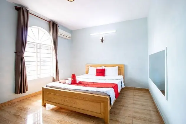 RedDoorz near Saigon Hi-Tech Park - Oda