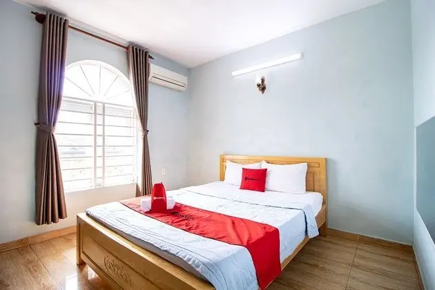 RedDoorz near Saigon Hi-Tech Park - Oda