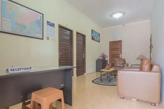 RedDoorz near Sepinggan Airport Balikpapan 2 - Lobi