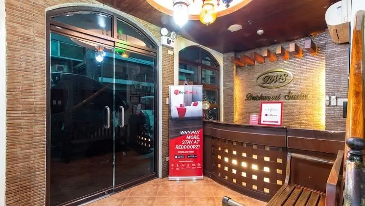 RedDoorz near SM San Lazaro Manila - İç Mekan
