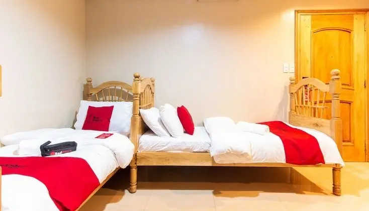 RedDoorz near SM San Lazaro Manila - Oda