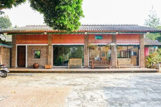 RedDoorz near STAB Syailendra Kopeng - Dış Mekan