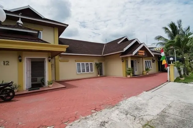 RedDoorz near Taman Bekapai 2 - Dış Mekan