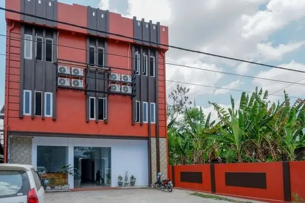 RedDoorz near Taman Kota Kendari