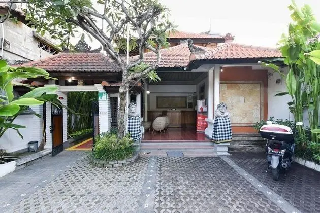 RedDoorz near Tanjung Benoa Beach