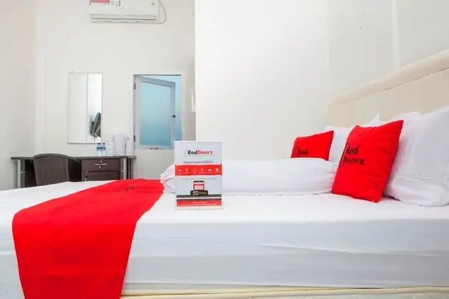 RedDoorz near Telkom Corporate University