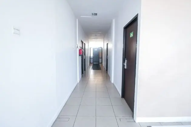 RedDoorz near Terminal Batu Ampar - İç Mekan