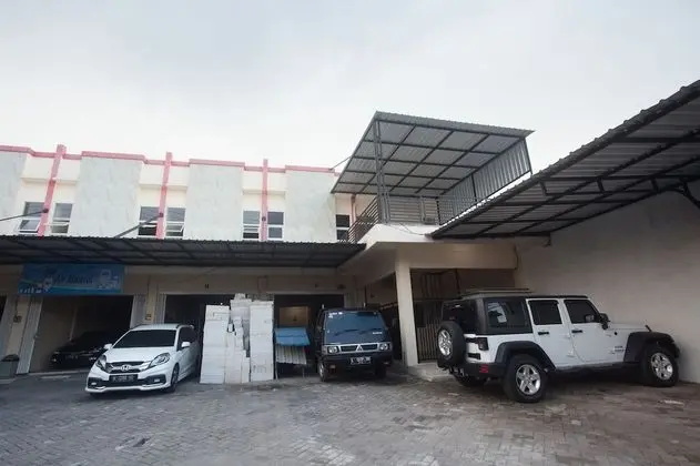 RedDoorz near Terminal Bungur Asih