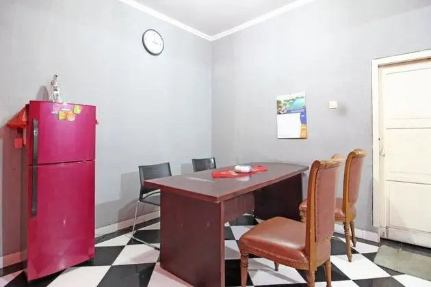 RedDoorz near Terminal Condong Catur - Mutfak