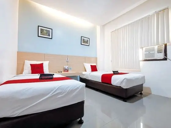 RedDoorz near Trade School Gensan - Oda