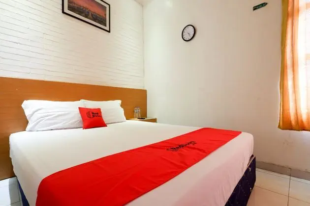 RedDoorz near Universitas Diponegoro 2