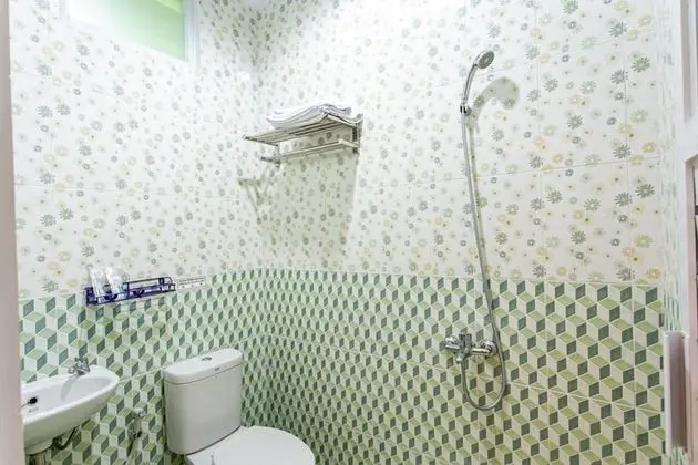 RedDoorz Near Universitas Muhammadiyah Yogyakarta - Banyo Tipleri