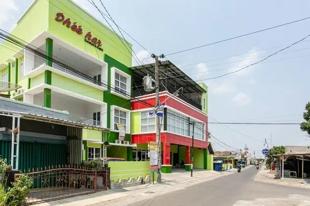 RedDoorz Near Universitas Muhammadiyah Yogyakarta - Dış Mekan