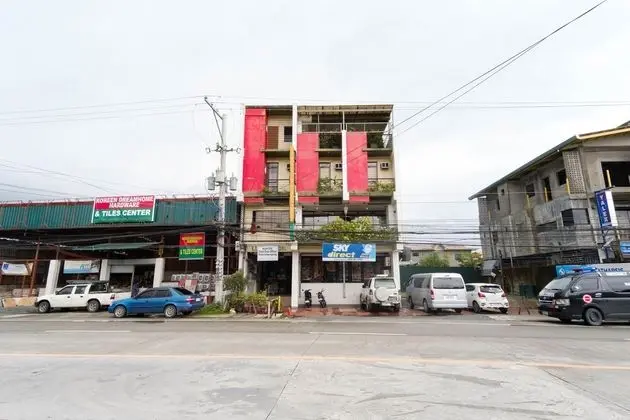 RedDoorz near Waltermart Subic