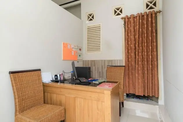 RedDoorz near Watervang Lubuk Linggau 2 - Lobi
