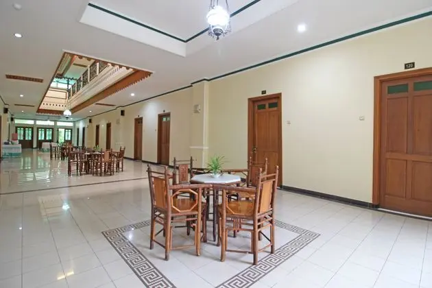 RedDoorz near XT Square Yogyakarta
