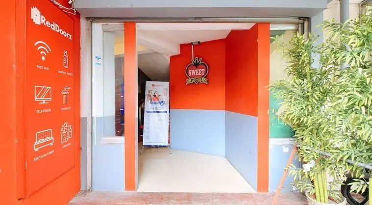RedDoorz @ P Florentino Street Sampaloc Manila - Dış Mekan