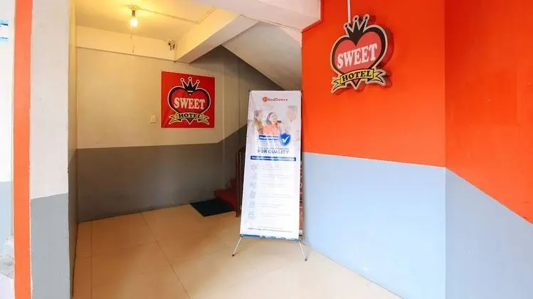 RedDoorz @ P Florentino Street Sampaloc Manila - İç Mekan