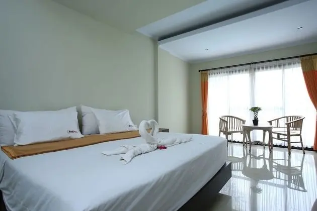 RedDoorz @ Padma Utara - Oda