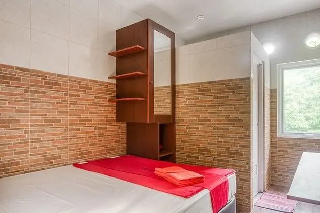 RedDoorz @ Panglima Polim 2 - Oda
